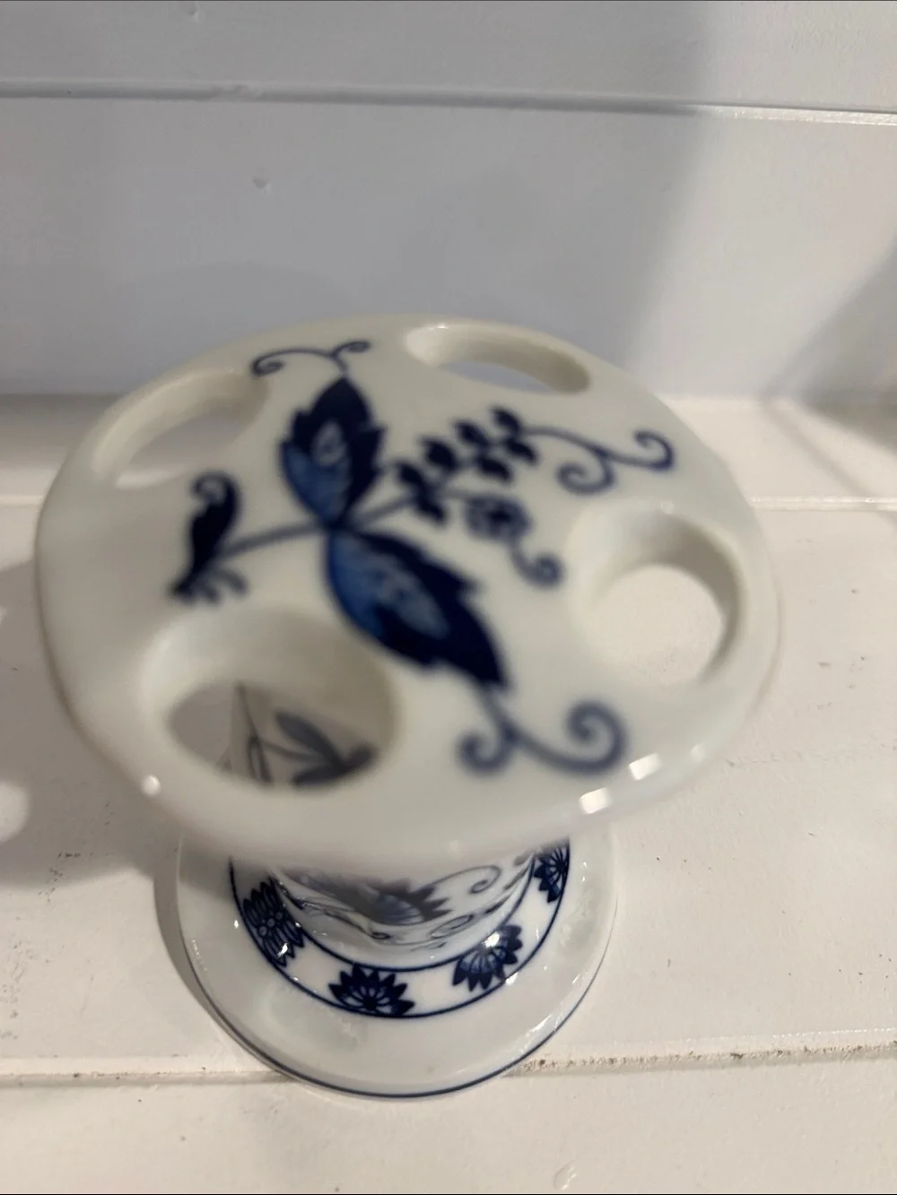 Vintage Vienna Woods Blue and White Floral Porcelain Toothbrush Holder